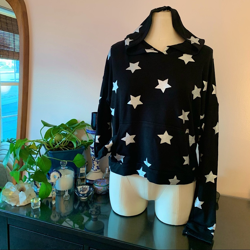 L.N.V. Silver metallic star cropped hoodie